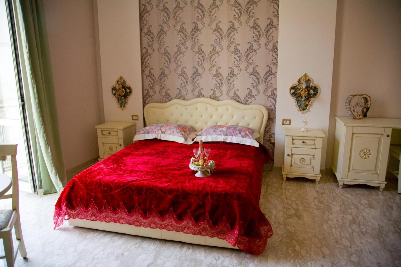 Gold94 Bed & Breakfast Napoli Bagian luar foto