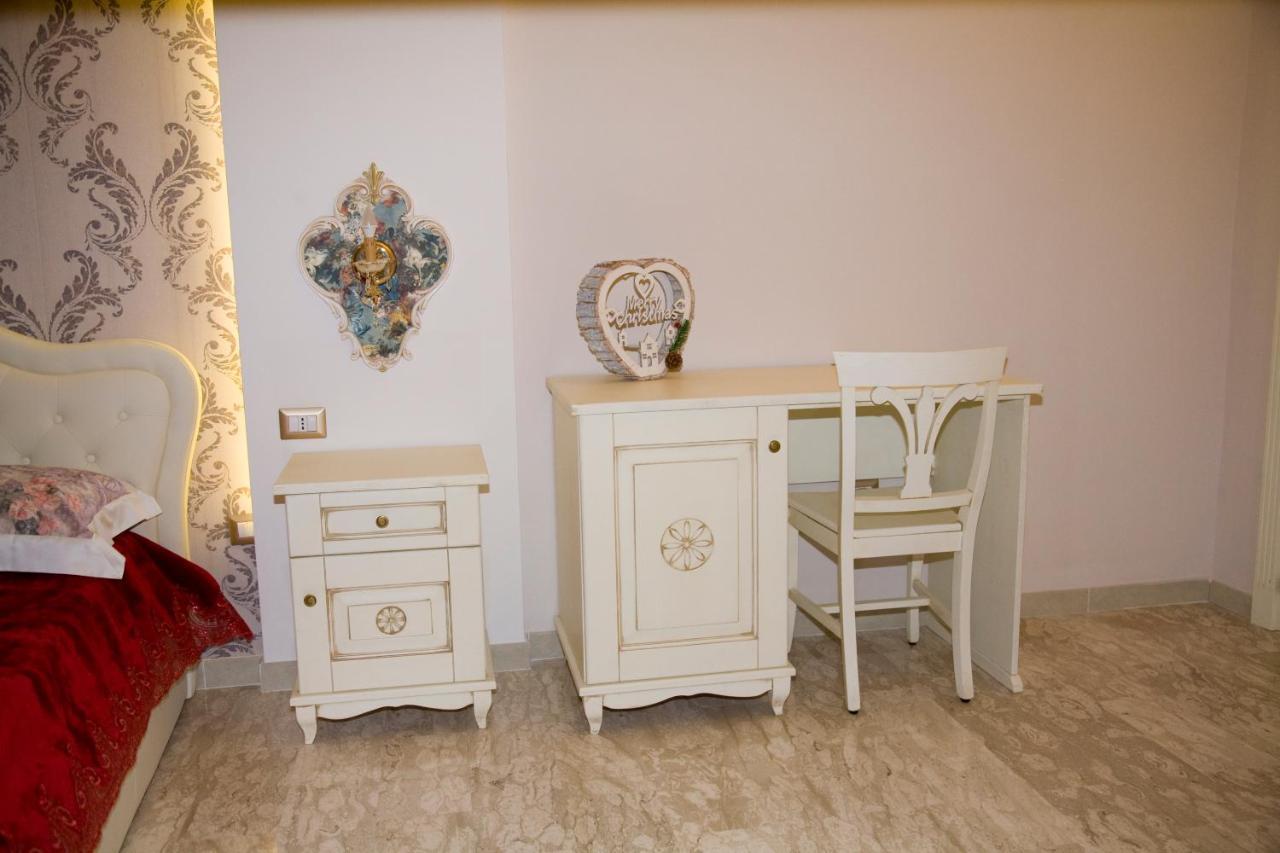 Gold94 Bed & Breakfast Napoli Bagian luar foto