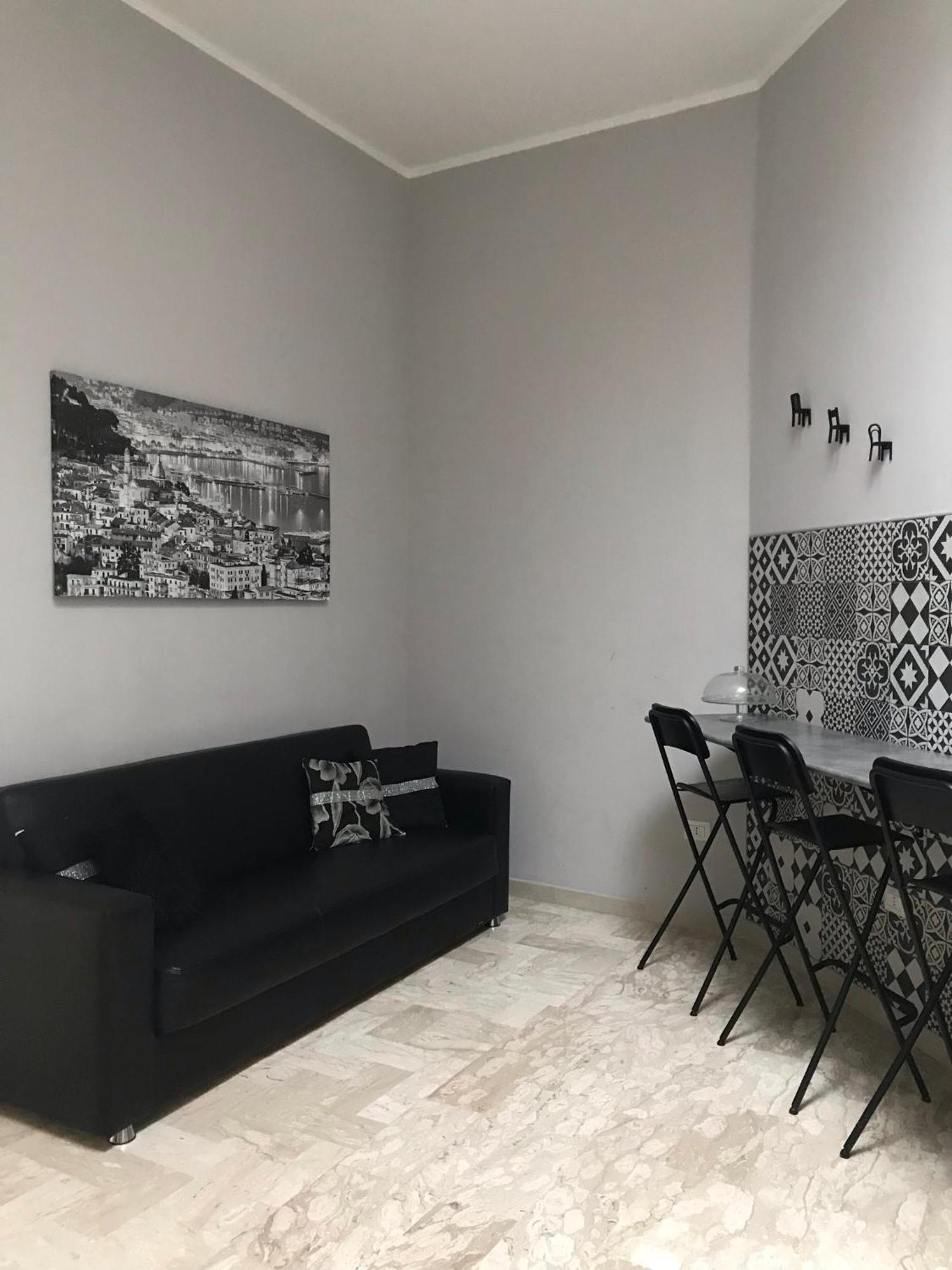 Gold94 Bed & Breakfast Napoli Bagian luar foto