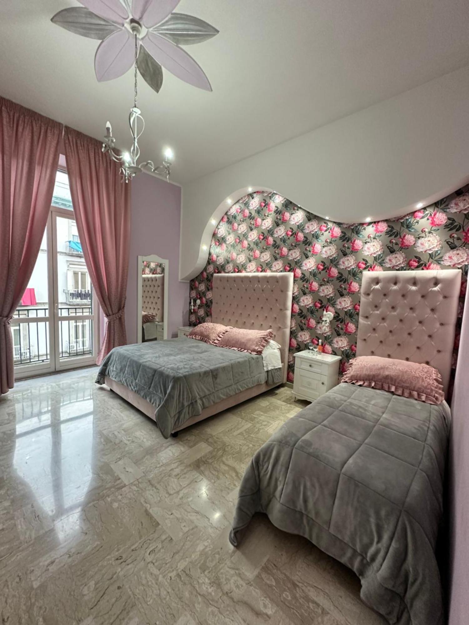 Gold94 Bed & Breakfast Napoli Bagian luar foto