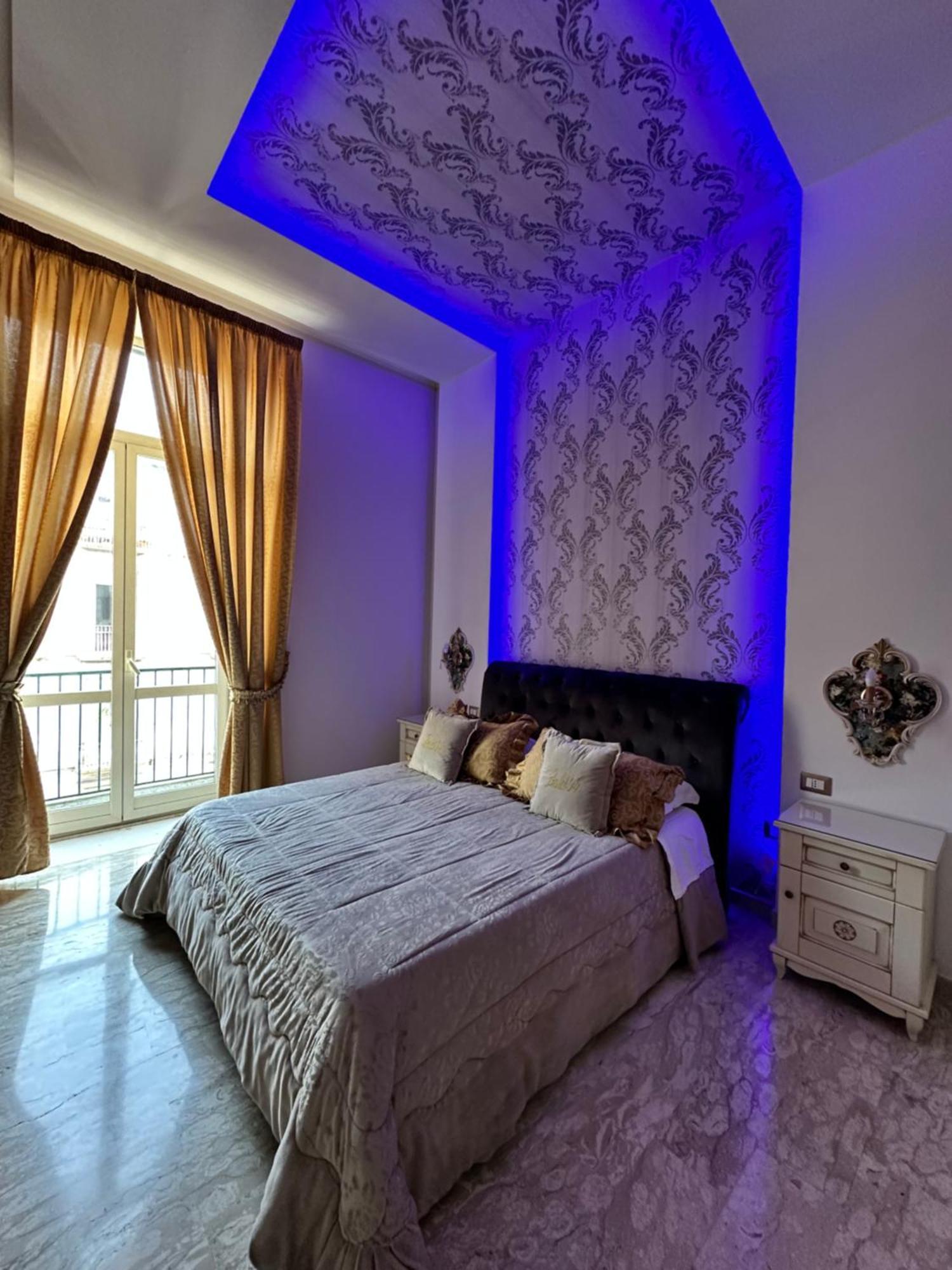 Gold94 Bed & Breakfast Napoli Bagian luar foto